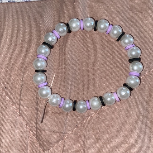 pearl black and light purple bracelet - Picture 3 of 3